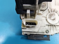 Zamek przód prawy 68164358AA Jeep Cherokee KL EUROPA Producent części: JEEP, Europejska, 4piny