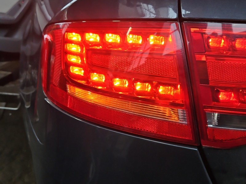 Lampa tył lewa AUDI A4 B8 sedan Producent części: Audi, SEDAN LED W BŁOTNIK 07-11 EUROPA