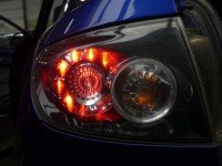 Lampa tył lewa Mazda 3 I BK sedan stanley / SEDAN / MONTOWANA W BŁOTNIKU / LED EUROPA