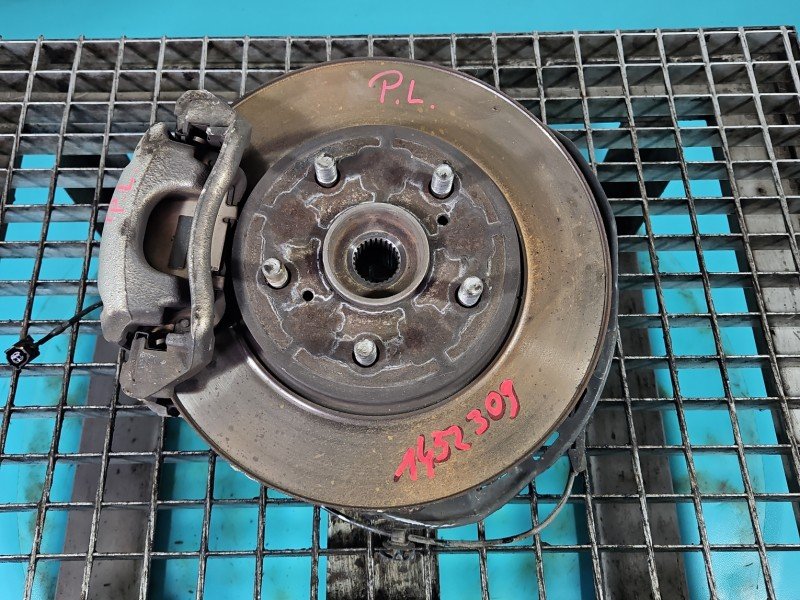 Zwrotnica lewa piasta przód 1.8 16V Toyota Corolla E21 19-