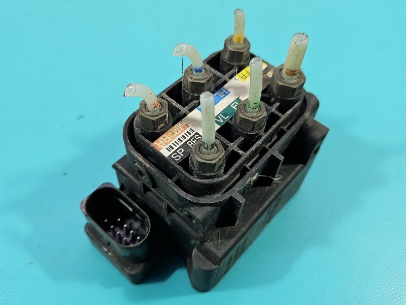 Rozdzielacz Mercedes CLS II C218 W218 218 4.7 V8 (278922)