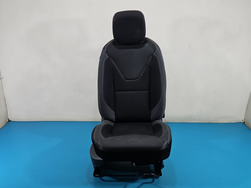 Fotel prawy przód pasażera Renault Clio IV 12-20 5d EUROPA
