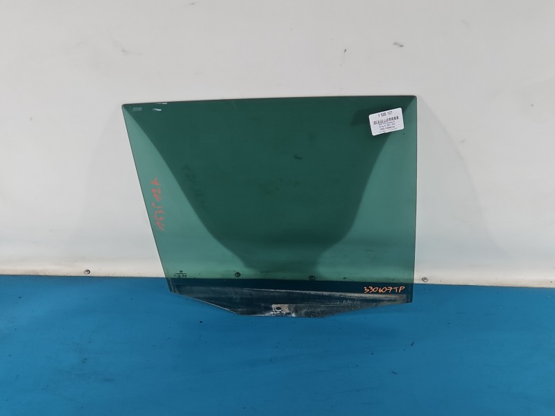 Szyba drzwi tył prawa Vw Tiguan I 07-