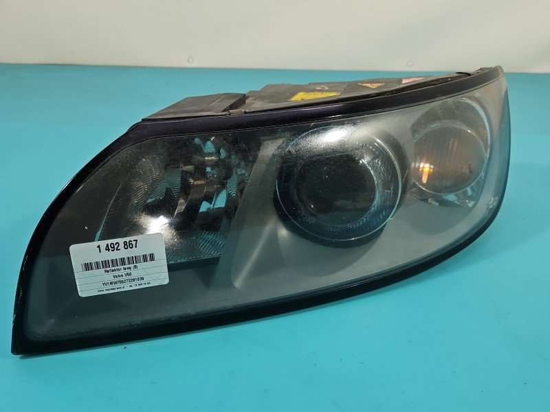 Reflektor lewy lampa przód Volvo V50 S40 II EUROPA