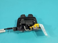 Zamek klapy tył Audi A4 B9 kombi Z dociągiem, uszkodzone mocowanie linki 4M0827506D