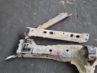 WÓZEK KOŁYSKA TRAWERS Sanki Belka silnika Toyota Auris I 1.4 VVT-I