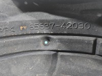 Nadkole tył prawe Toyota Rav4 V 65637-42030