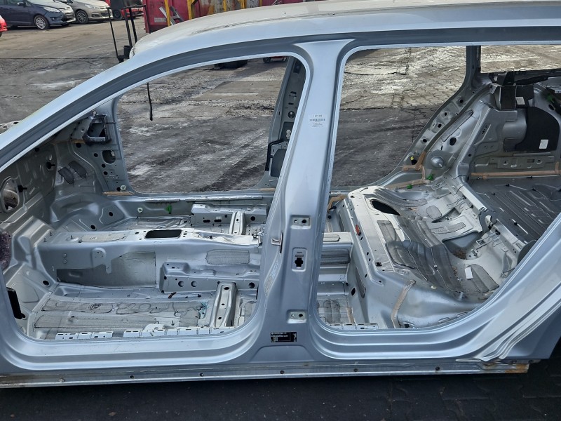 Próg lewy SŁUPEK ŚRODKOWY B Vw Passat B8 kombi 5d LA7W
