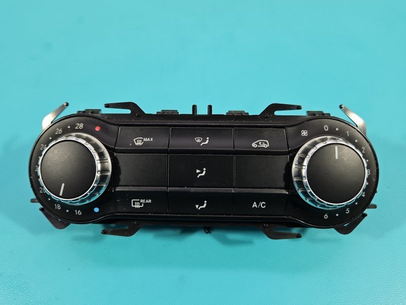 Konsola panel nawiewu Mercedes W246 A2469009004, A2469015503