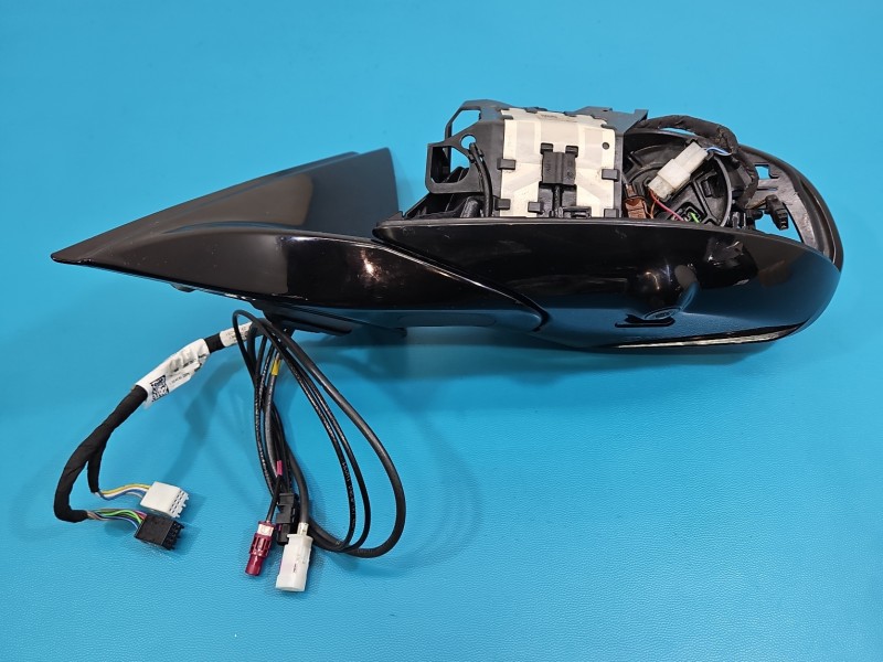 Lusterko lewe pin Mercedes W213 sedan 4d kolor 197 europa