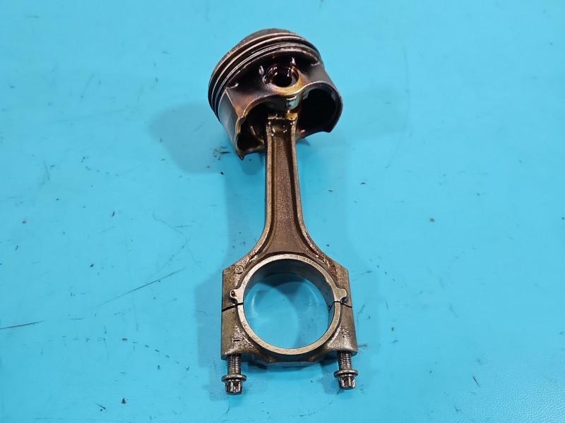 Tłok AUDI A4 B8 1.8 TFSI CABB 160KM