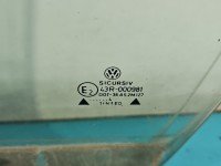 Szyba drzwi przód lewa Vw Passat B4 kombi
