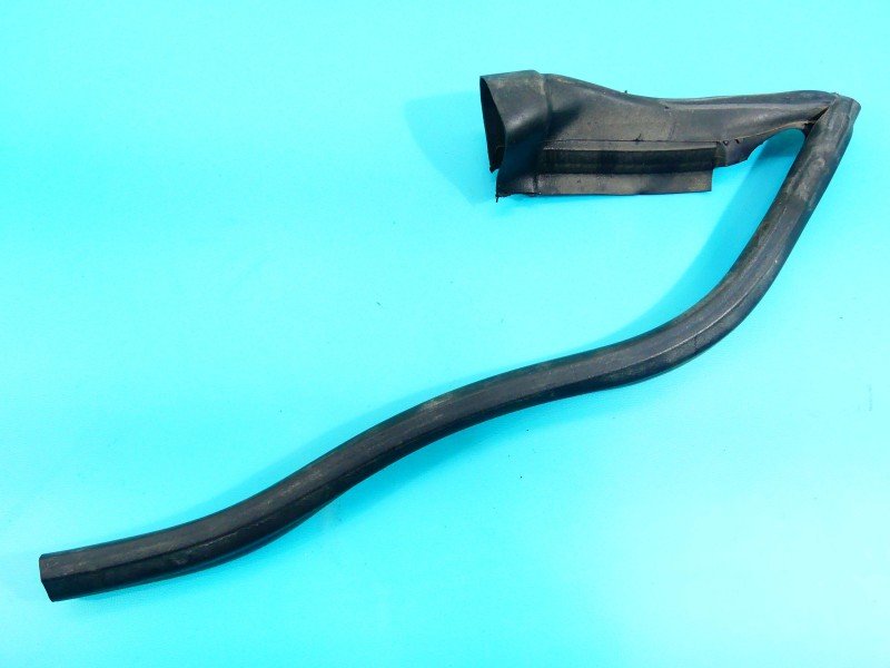 USZCZELKA Mercedes CLS II C218 W218 218