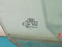 Szyba drzwi przód prawa Audi A3 8P HB