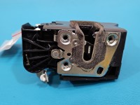 Zamek przód prawy 805022447R Dacia Duster III 24- EUROPA Producent części: Dacia, 2pin