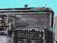 Skrzynka bezpieczników Opel Astra V K 15514069