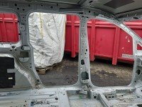 Próg lewy SŁUPEK ŚRODKOWY
