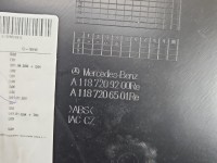 Tapicerka drzwi przód prawa boczek Mercedes CLA C118 X118 A1187209200, A1187204201