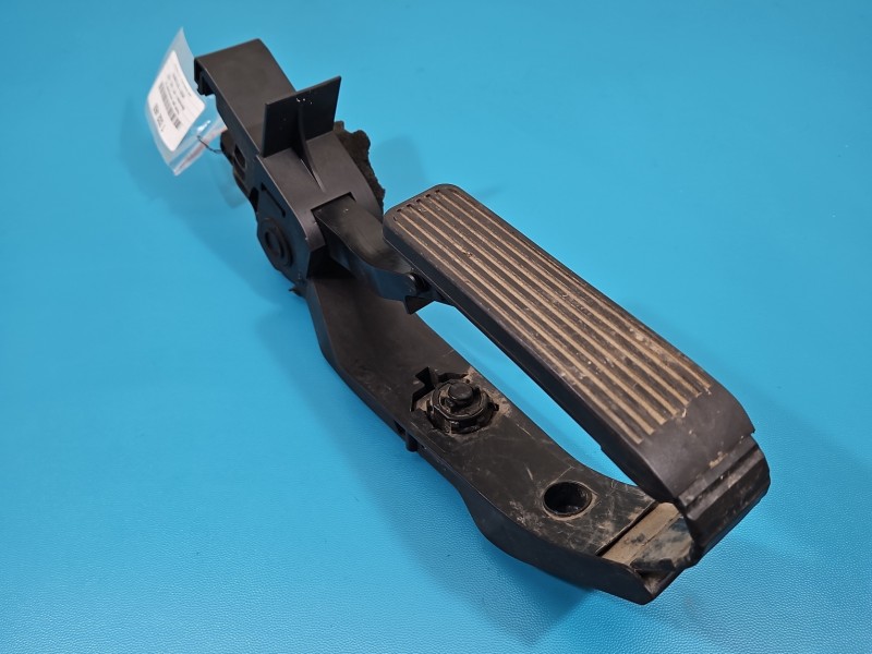 Pedał gazu potencjometr Mercedes W211 A2113000404 3.2 cdi