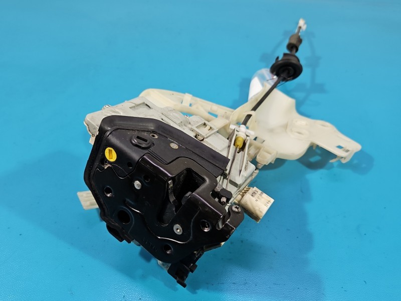 Zamek tył lewy Porsche Cayenne II 8pin 8K0839015