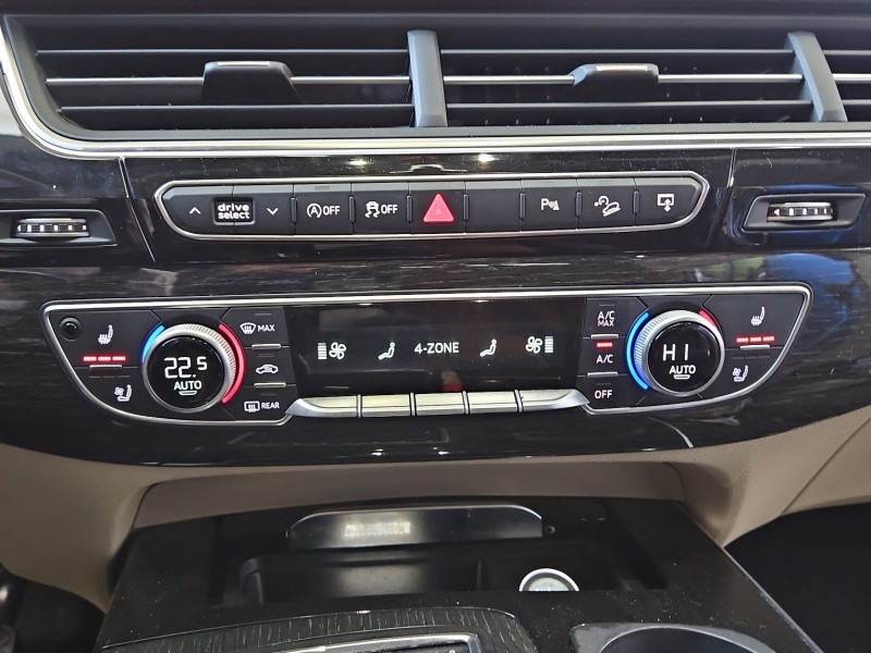 Konsola panel nawiewu AUDI Q7 II 4M 4M0820043AB