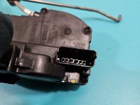 Zamek przód lewy Nissan Qashqai I J10 06-13 EUROPA