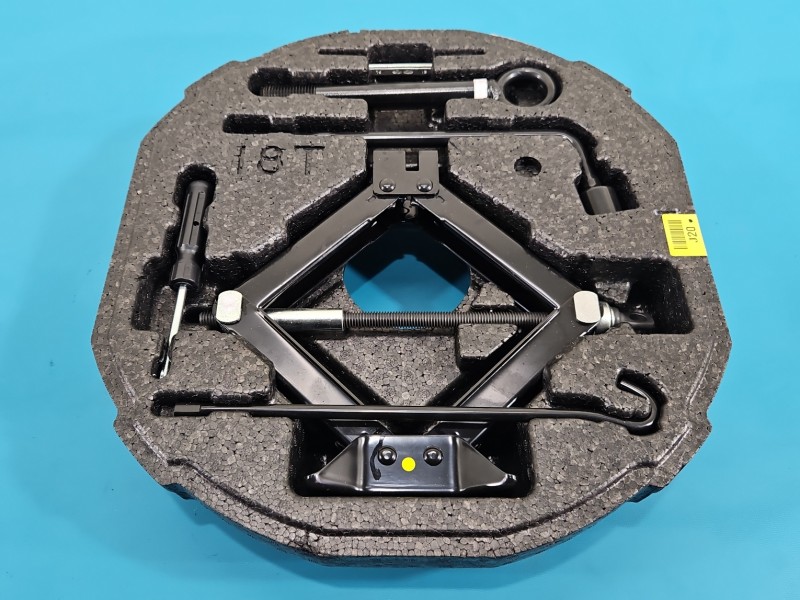 lewarek Podnośnik samochodowy trapezowy Kia Stinger