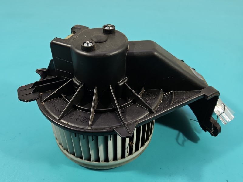 Dmuchawa nawiewu wentylator Opel Movano III 173830100 EUROPA