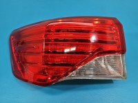 Lampa tył lewa Toyota Avensis III T27 sedan EUROPA