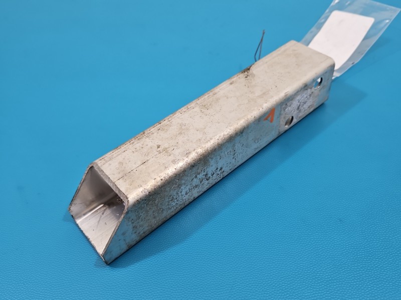 Wzmocnienie zderzaka przód belka MERCEDES W176 przednie