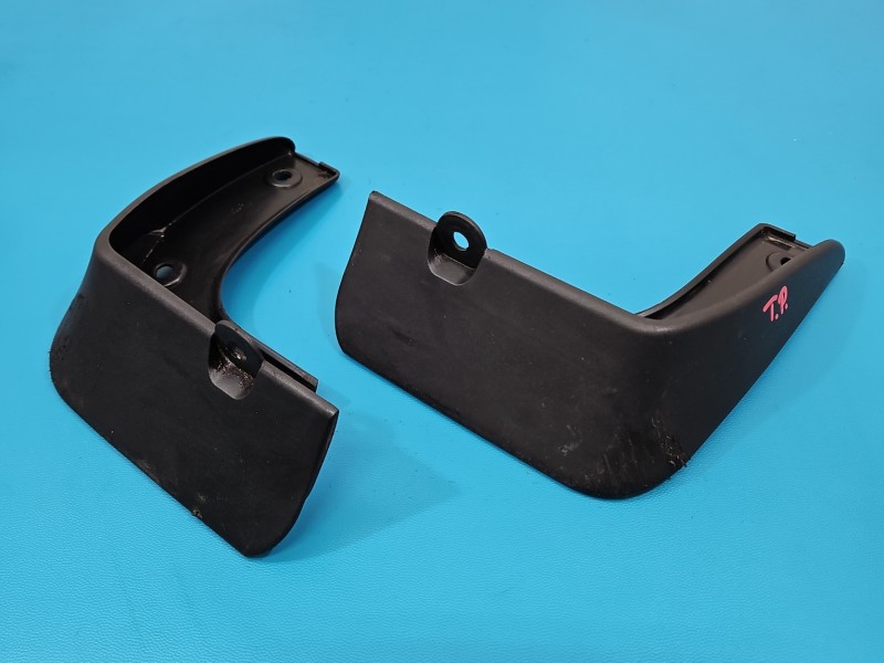 Chlapacz Hyundai I30 II 12-16 86842-A6000, 86841-A6000 1.4 16V