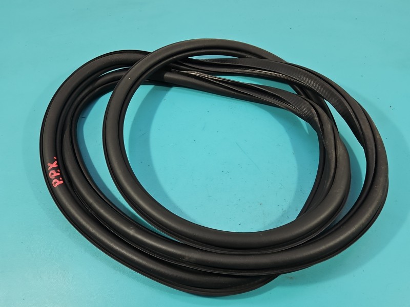 Uszczelka drzwi przód prawa Skoda Kodiaq I