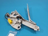 Zawias maski prawy Vw Tiguan II 16- LC9A