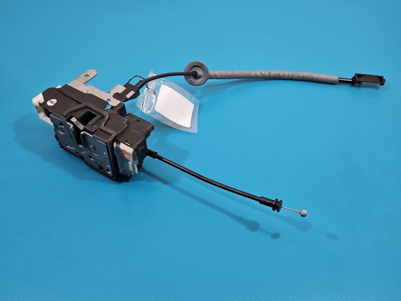 Zamek tył prawy 31391831, 130924A Volvo V40 II 12- Producent części: Volvo, 6pin