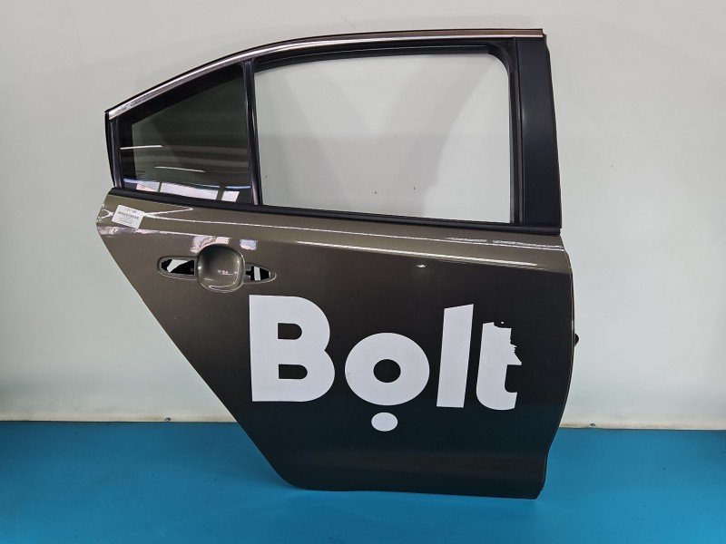 Drzwi tył prawe Toyota Corolla E21 19- sedan 4d beżowy 6x1