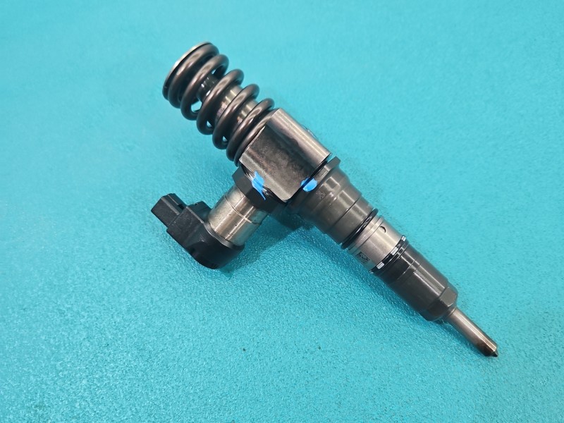 testowany Pompowtryskiwacz 03G130073S 2.0 tdi