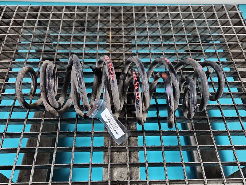 Sprężyny tył komplet Toyota Corolla E21 19- sedan