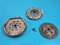 Dwumasa Koło dwumasowe Skoda Octavia III 05E105266B, 04E141016J 1.5 TSI