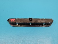Przełącznik FOTELA PRZÓD PRAWY BMW G30 6826749