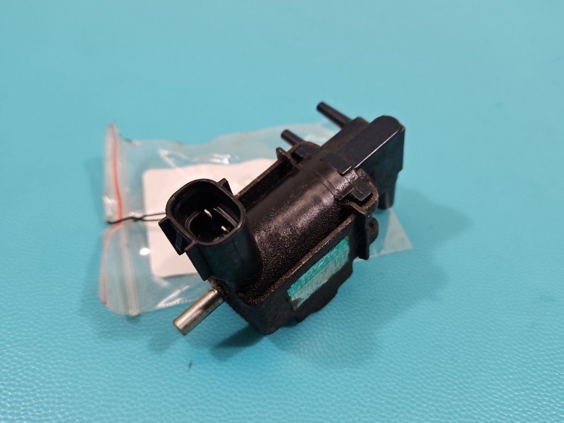 Zawór podciśnienia 90910-12204 LEXUS RX II 03-08 3.5 V6 Zawór podciśnienia 90910-12204 LEXUS RX II 03-08 3.5 V6