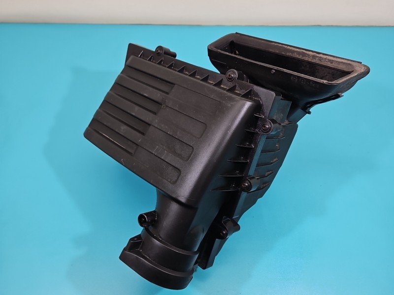 Obudowa filtra powietrza Skoda Superb III 5Q0129607AA, 5Q0129601AC 2.0 tdi Obudowa filtra powietrza Skoda Superb III 5Q0129607AA, 5Q0129601AC 2.0 tdi