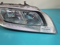 Reflektor prawy lampa przód VOLVO V70 III EUROPA 31420020