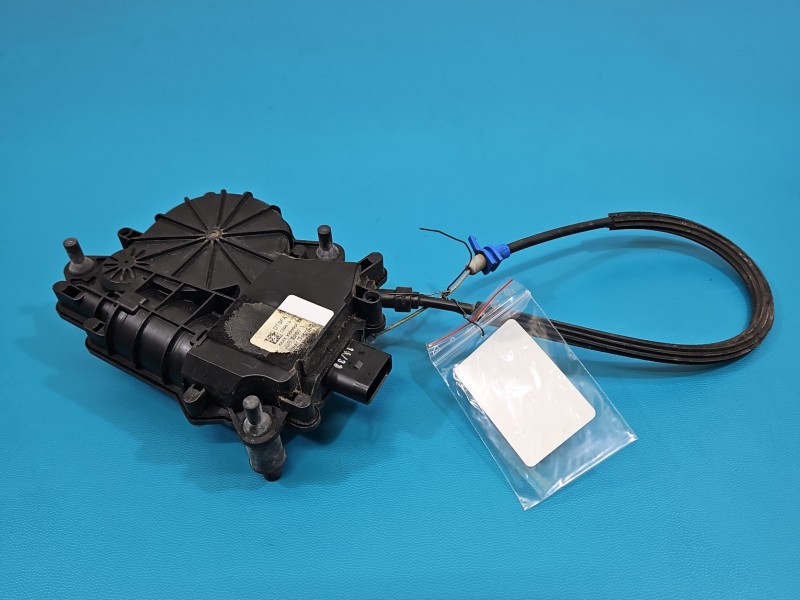 Zamek tył lewy C39812-100 JAGUAR XF II X260 Jaguar, Dociąg. TYŁ LEWY 4pin