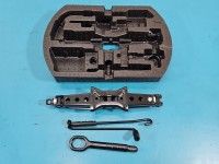 lewarek Podnośnik samochodowy trapezowy Skoda Superb IV