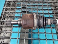 Półoś przód lewa Peugeot 2008 I 1.2 12V manual