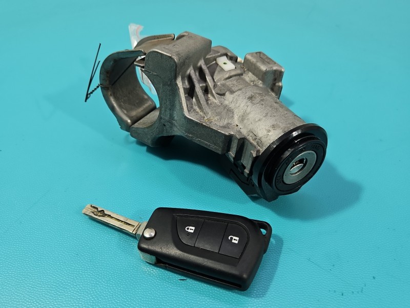 Stacyjka KLUCZYK WKŁADKA Toyota Aygo II 14-22