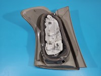 Lampa tył prawa TOYOTA, FARBA / LIFT 07-09 / Z LISTWĄ ŻARÓWKOWĄ Toyota Corolla Verso II HB