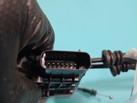 Zamek przód lewy 81310-D3510 Hyundai Tucson III 15-20 EUROPA Hyundai, 7PIN Uszkodzenie widoczne na zdjęciu