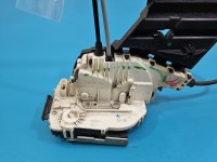 Zamek przód prawy 68164358AA Jeep Cherokee KL EUROPA Producent części: JEEP, Europejska, 4piny