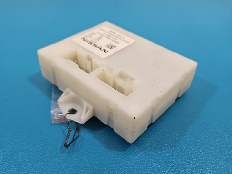 Sterownik moduł KLAPY Nissan X-trail III T32 13-21 284G04BA1A